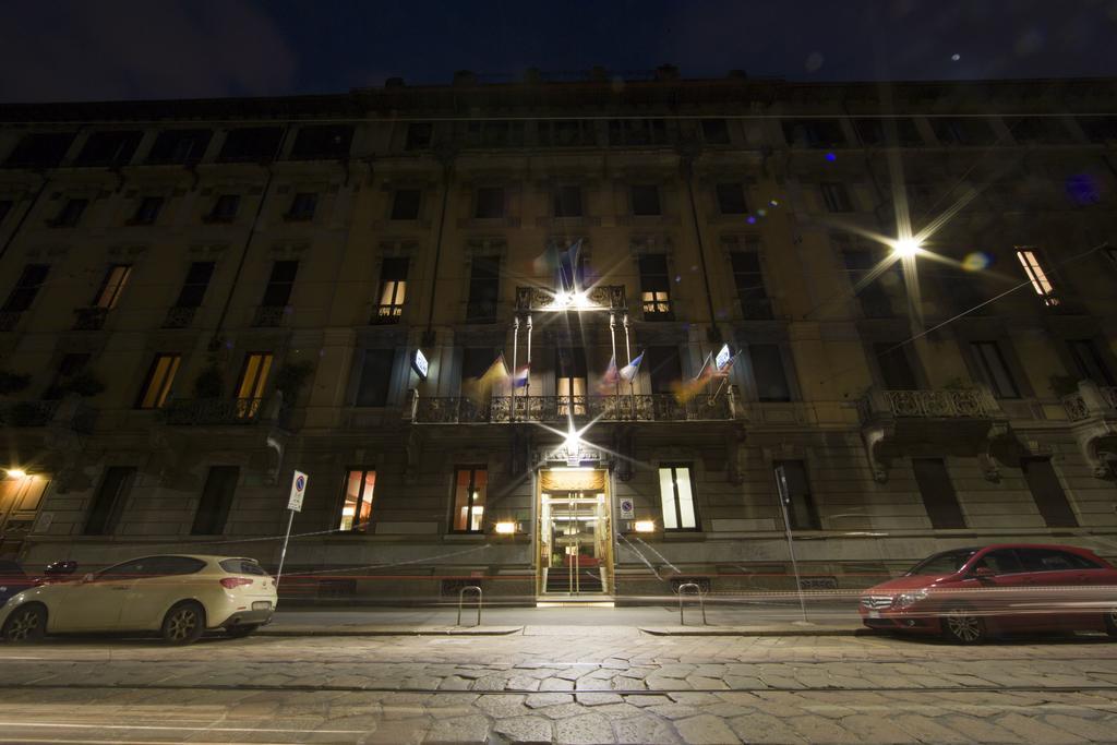 Ariosto Hotel Milan Exterior photo