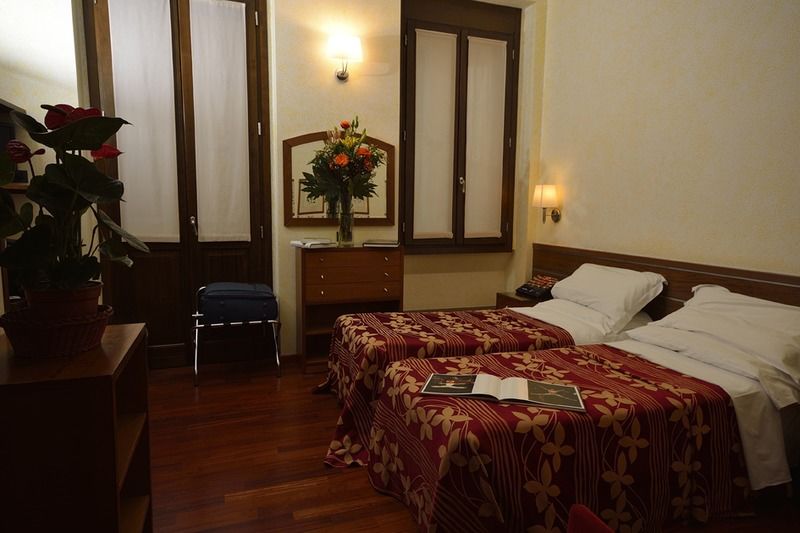 Ariosto Hotel Milan Exterior photo