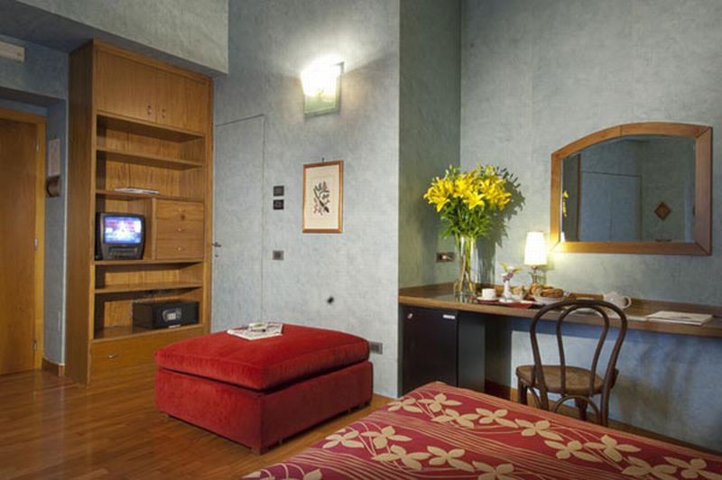 Ariosto Hotel Milan Exterior photo